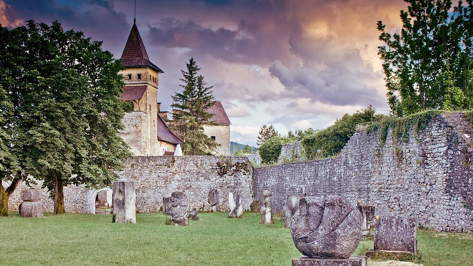 Prvomajski praznici na tvrđavi Ostrožac